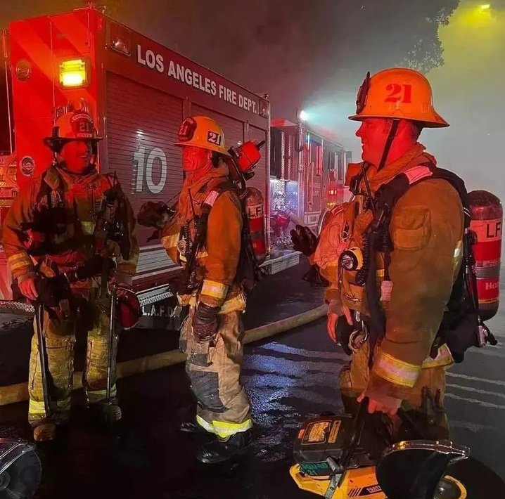 #Many prayers for the fire fighters ❤️‍🩹❤️‍🩹🥰