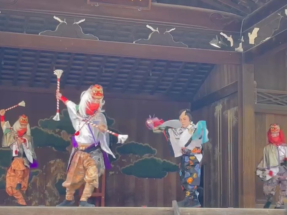 ManjushakaO's tweet photo. 本日は、靖国神社奉納舞にお越しくださいました皆様、ありがとうございました。

#靖国神社 #憲法記念日 #国際文化交流舞踊団
#曼珠沙華 #奉納 https://t.co/AmcTXsKxqw