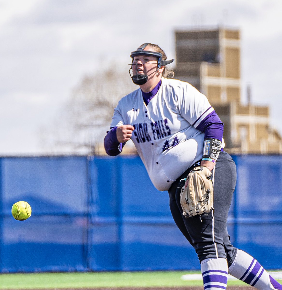 USFCougarsSB's tweet photo. Day βπ½ of the NSIC Tournament!
#GoCoo | #WM2U23
π- Rochester, MN
π- RYFSA Complex
β°- 10am & 2pm or 4pm
π- https://t.co/JGhYL4NDXw
πΊ- https://t.co/NZF53wRaL9 https://t.co/A6QJZafX1T