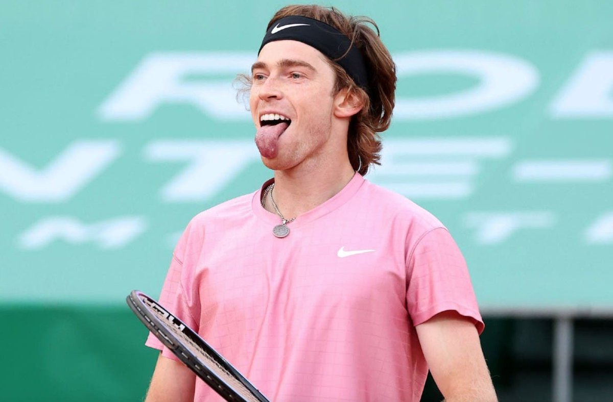 BreakPointPod's tweet photo. 🔊 PODCAST | It's clay season! We review the action so far, and look ahead to the conclusion of #MMOpen and #RolandGarros.

LISTEN / SUBSCRIBE:
Apple: https://t.co/1jQwlamWz7
Spotify: https://t.co/mzDbzWcrC7
Google: https://t.co/nNiSQk40S6

#BreakPointPod #Tennis https://t.co/FkB9Mlftlh