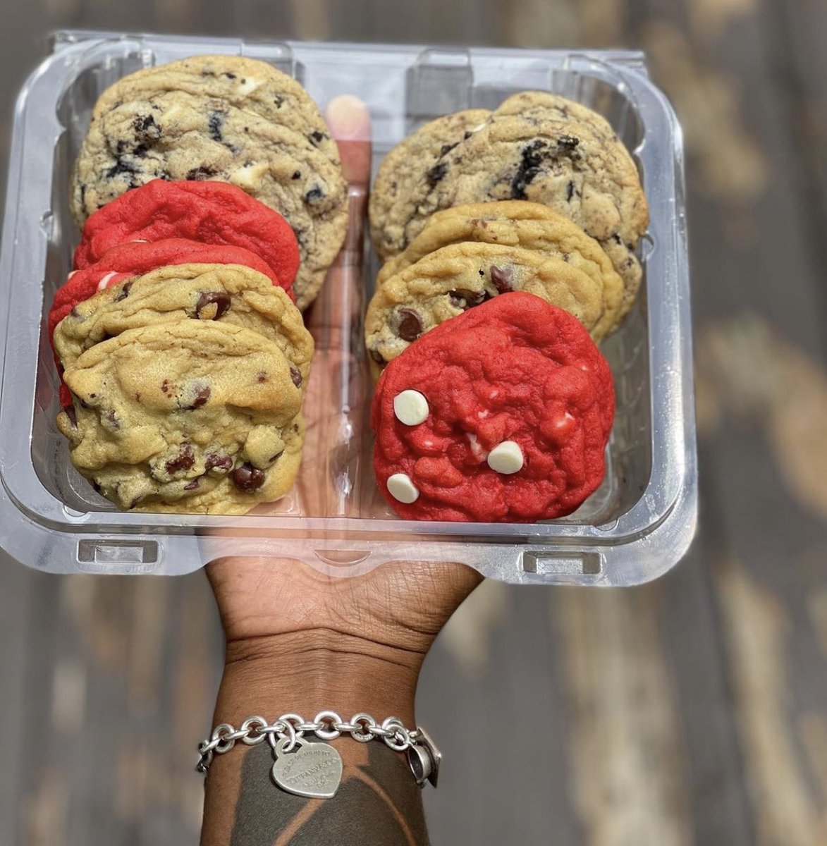 SierrasSweetLay's tweet photo. Available Today ‼️ 
#SierrasSweetLayers 😋 https://t.co/TWWYt2CGxX