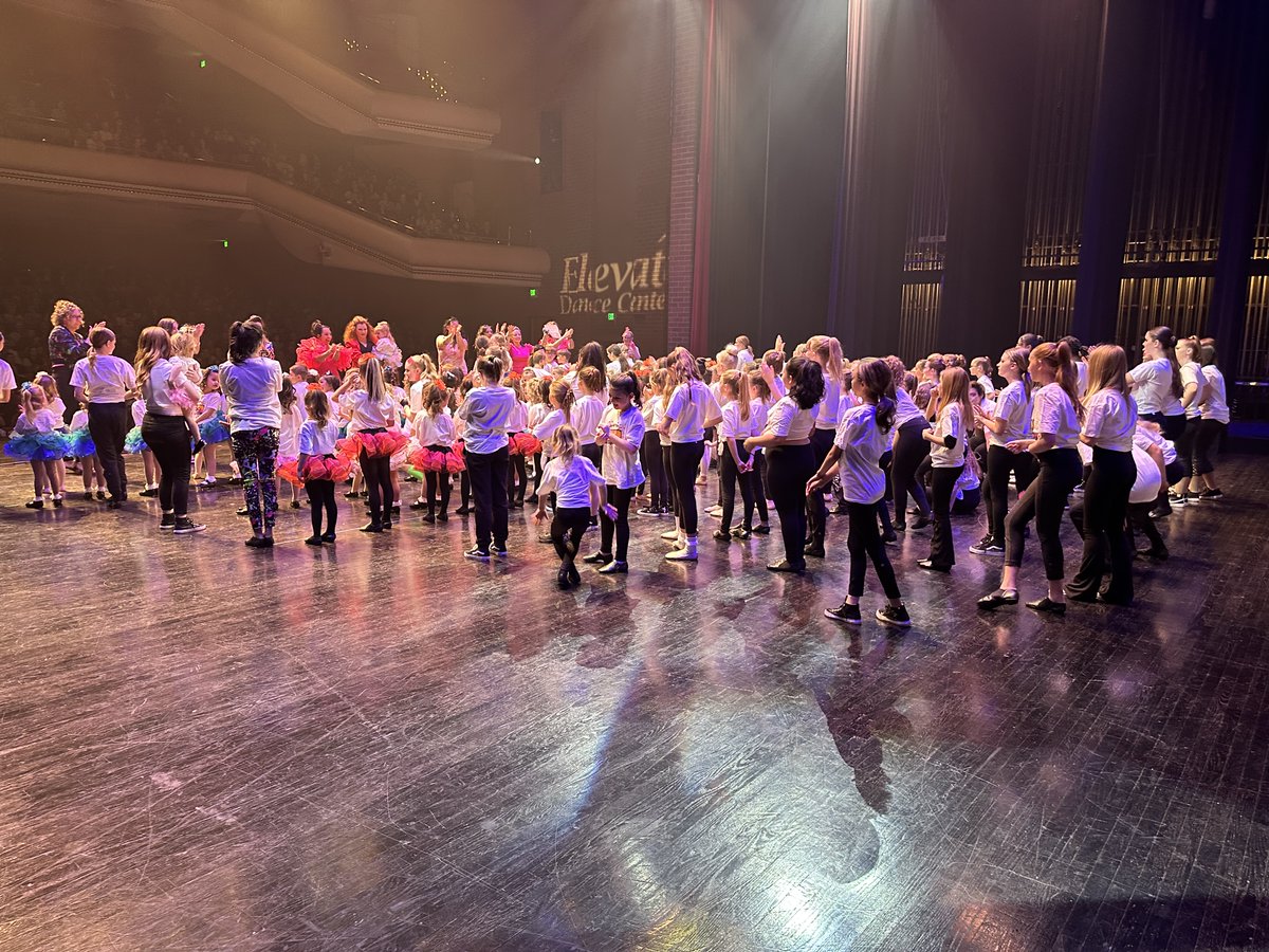 Elev8DnceCntr's tweet photo. We're already missing the stage. #springshow2023
#edc #elevatedancecenter #elevatecolorado #nevermissachancetodance #elevatedanceTEAM
#elevatedancecolorado #dancefam #dancestudio #dancestudiolife #dance #danceschool https://t.co/75FAfQGXZ0