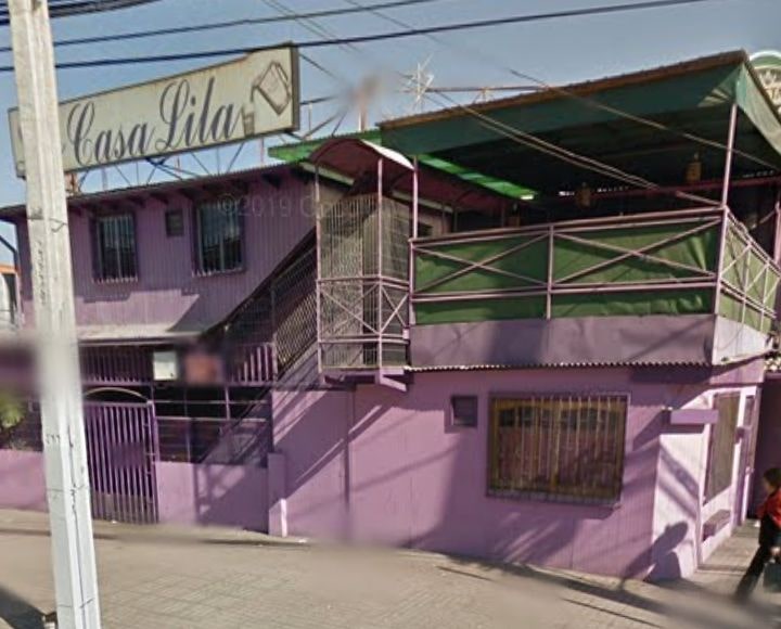 elquillayino's tweet photo. Solo la vieja escuela floridana carretio en la Casa Lila.

#LaFlorida https://t.co/jXq33a4HCg