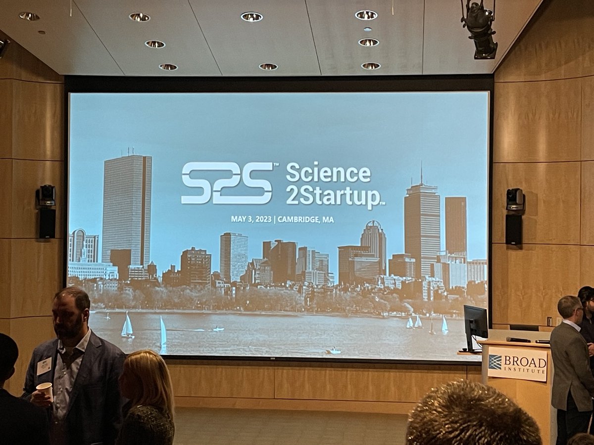 Gary Schiltz (@garyeschiltz) on Twitter photo Getting ready for a great day of science and discussing our MYC inhibitor program with <a href="/SarkiAbdulkadi1/">Sarki Abdulkadir</a> Getting ready for a great day of science and discussing our MYC inhibitor program with <a href="/SarkiAbdulkadi1/">Sarki Abdulkadir</a>