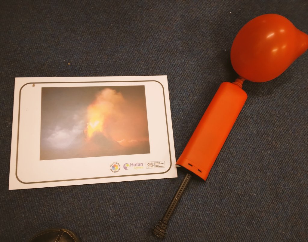 spectrumcymru's tweet photo. @Pennardprimary
Diolch yn fawr to all the children in the #year1class #mrsthomas who were such fantastic listeners and learners during our session on #emotions! You developed your understanding of how important it is to speak to a grown up whenever you feel scared, sad etc. 💫TA https://t.co/nNOBtxWQ1H