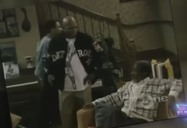 ShadesDet's tweet photo. Who else was fascinated by how many #negroLeague jerseys, jackets and T-shirt’s #CharlesDutton from #Roc had!!? I was watching always, till one day he had a sick #DETROITstars jacket on and I was floored!! 90s kid in me was needing that. 😂 https://t.co/GvyAnlecPL