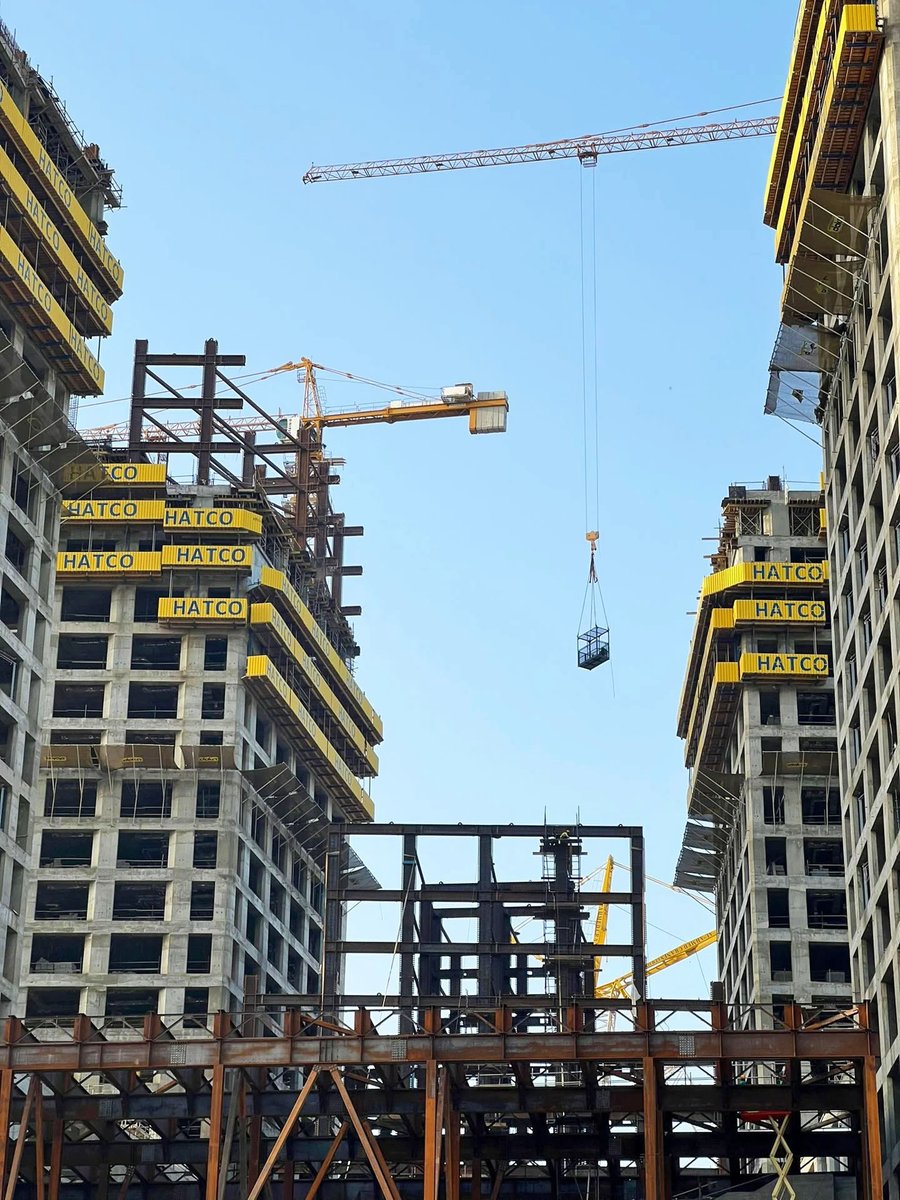 DSAarchitects's tweet photo. Erecting of the steel bridges scaffolding is underway for the @FourSeasons #Jeddah #KSA. We are excited to see significant progress on the construction of this anticipated 5-star hotel & residences.
#DSAProjectProgress
Image Credits: https://t.co/EWGN7dd4VT @Osamah_333 https://t.co/fcSmL3CwRJ