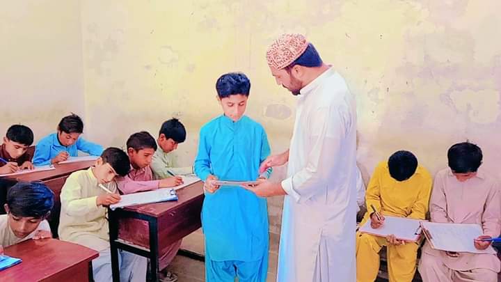 MugheriMustafa's tweet photo. Annual local exams 2023
Students of class iv and v are busy in today's paper  subject Social study at Government Boys primary School Rasheed waggan taluka larkana https://t.co/552WLmu3Zc