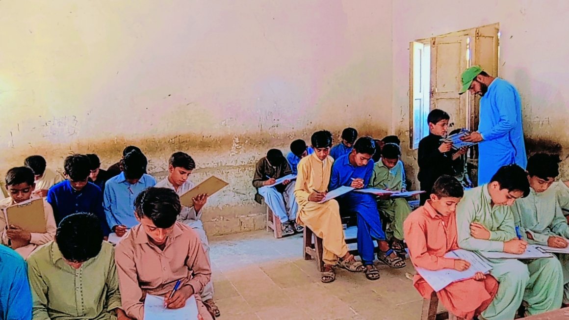 MugheriMustafa's tweet photo. Annual local exams 2023
Students of class iv and v are busy in today's paper  subject Social study at Government Boys primary School Rasheed waggan taluka larkana https://t.co/552WLmu3Zc