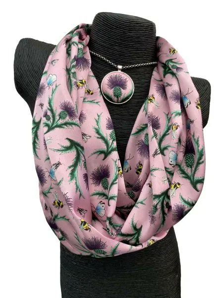 Our Silk Scarve & Necklace Gift Sets.
Available in a variety of colours and necklace types.
buff.ly/3VhTdTC 

#Adagiolondon #silkscarves #necklaces #scarvenecklacegiftsets #ladycrowsilks #giftscarves #ladiesgifts #womensgifts