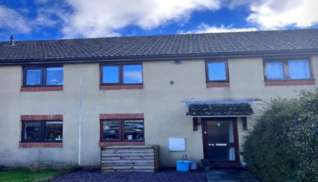 MonmouthshireCC's tweet photo. Our Affordable Housing team are advertising a 2-bed property in Usk for min 50% equity share for £117,500 or max 70% share for £164,500 (market value £235k).  Apply, register &amp; bid by 4/5/23 at Monmouthshire Homesearch: https://t.co/P489NUKa1C https://t.co/25C1k86I6V