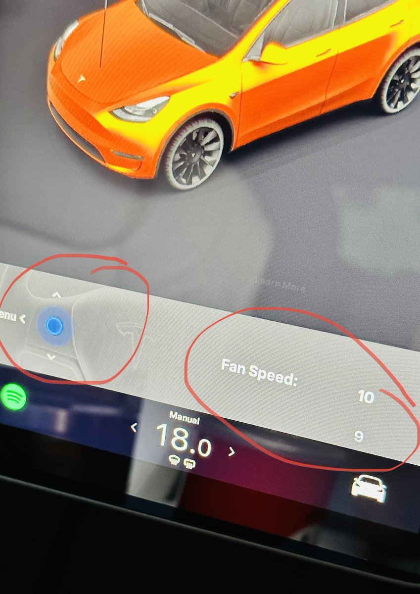 SmaRtleTW's tweet photo. With new TESLA software update, @elonmusk can we have one more short cut about “Fold mirror” here, every time when I drive and need to fold the mirror it need me to take my eye out of the road and look in to the screen 🙏🙏🙏 https://t.co/6C0DirZ2KY