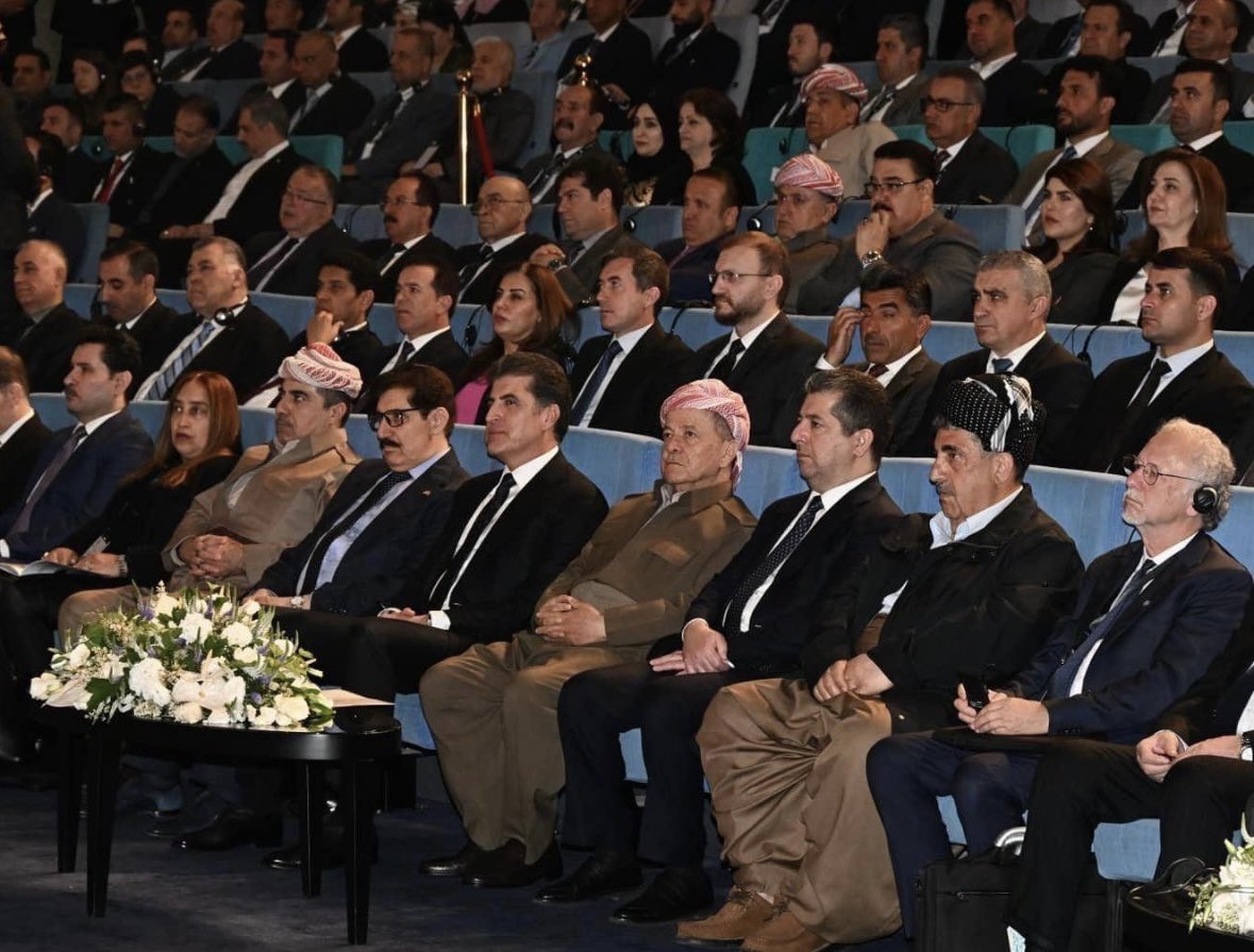 Ahlam12375's tweet photo. بە ئامادەبوونی جەنابی سەرۆک مەسعوود بارزانی و سەرۆکی هەرێمی کوردستان کاک نێچیرڤان بارزانی و سەرۆکی حکومەتی هەرێمی کوردستان کاک مەسرور بارزانی..
زانکۆکانی سەلاح الدین،دهۆک،سۆران..
کۆنفرانسی زانستی نێودەوڵەتی بۆ جینۆسایدی کوردانی فەیلی،لە هەولێری پایتەخت ئەنجامدرا.
2/May/2023 https://t.co/S1cDZYDYMF