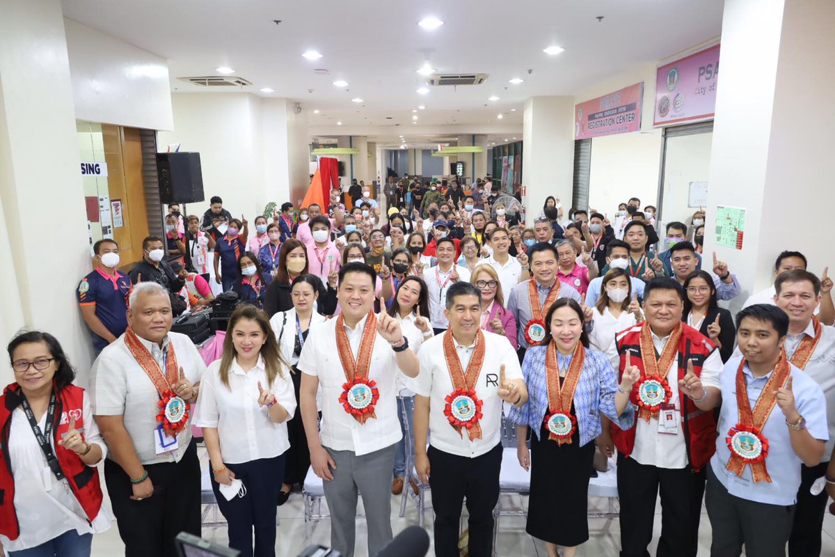 dswdserves's tweet photo. Pinangunahan ni DSWD Sec. @rex_gatchalian ang opisyal na pagbubukas ng Social Welfare and Development (SWAD) Extension Office sa San Jose Del Monte City, Bulacan, ika-3 ng Mayo 2023. 

Layon nitong mas mailapit ang mga serbisyo ng DSWD sa taumbayan.

#BawatBuhayMahalagaSaDSWD ❤️ https://t.co/eoXIT2iuHs