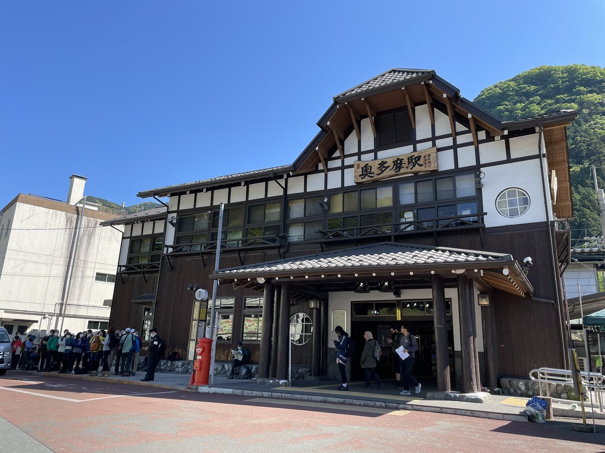 ikeikeJAPANESE's tweet photo. 大多摩ウォーキングトレイル！
天気が良くて，気持ちいい！😊
青空と新緑が綺麗でした！😊
#奥多摩　#大多摩ウォーキングトレイル https://t.co/qheIudAm1P
