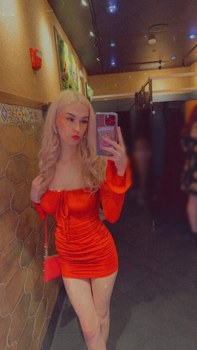 PiixieBee's tweet photo. @OnlyFans @demi_sims @watchOFTV https://t.co/IfpT0Mjyjf https://t.co/4ScKSURxHK