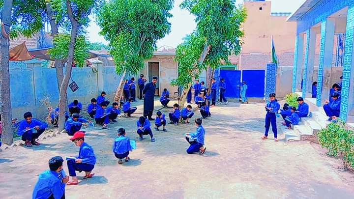 MugheriMustafa's tweet photo. Prepare well! Take two inks; you may never know when one pen will stop writing!
Preparation for exams. 
Best of luck!
GBPS RASHEED WAGGAN larkana https://t.co/W0BLUqoERP