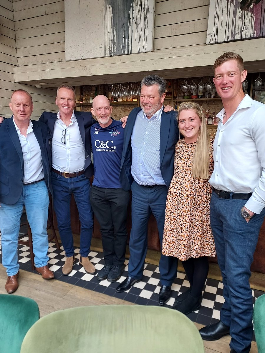 Cracking lunch at @ElGatoNegroFood Manchester yesterday raising funds for @CureLeukaemia with the amazing @LauraKenny31 and @GeoffThomasGTF and @keatonjennings1 with the inspirational @rob_wynn_TdF