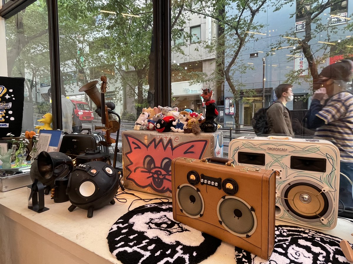 SACS_shibuya's tweet photo. \ART & OBJECT MARKET Vol.02/
東京カルチャーを引率するアーティストから直接 ART&OBJECT を買えるマーケット!本日20時までです🎪👯♀️
🗓 5/2(火)&5/3(水)
⏰10:00-20:00
🚪入場無料
https://t.co/4FbWQfuiOu
#渋谷 #SACS #AandO #アート #蚤の市 #GW https://t.co/ZjVLlu4Iqo