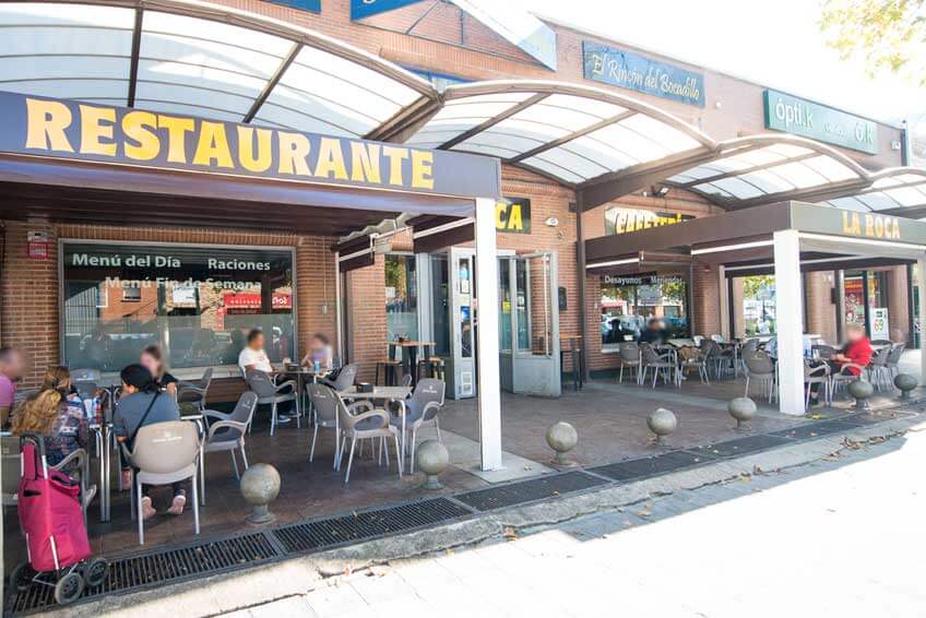 VillalbaenP29's tweet photo. El #Restaurante #Cafetería La Roca es ideal para #desayunar, #comer o #merendar en el #P29deVillalba y a precios muy económicos. #MenúDelDía, #platoscombinados, #raciones, #hamburguesas, #sandwiches y #bocadillos #gourmet. https://t.co/NEmVZ5oBVs https://t.co/1nPa4LYlpW