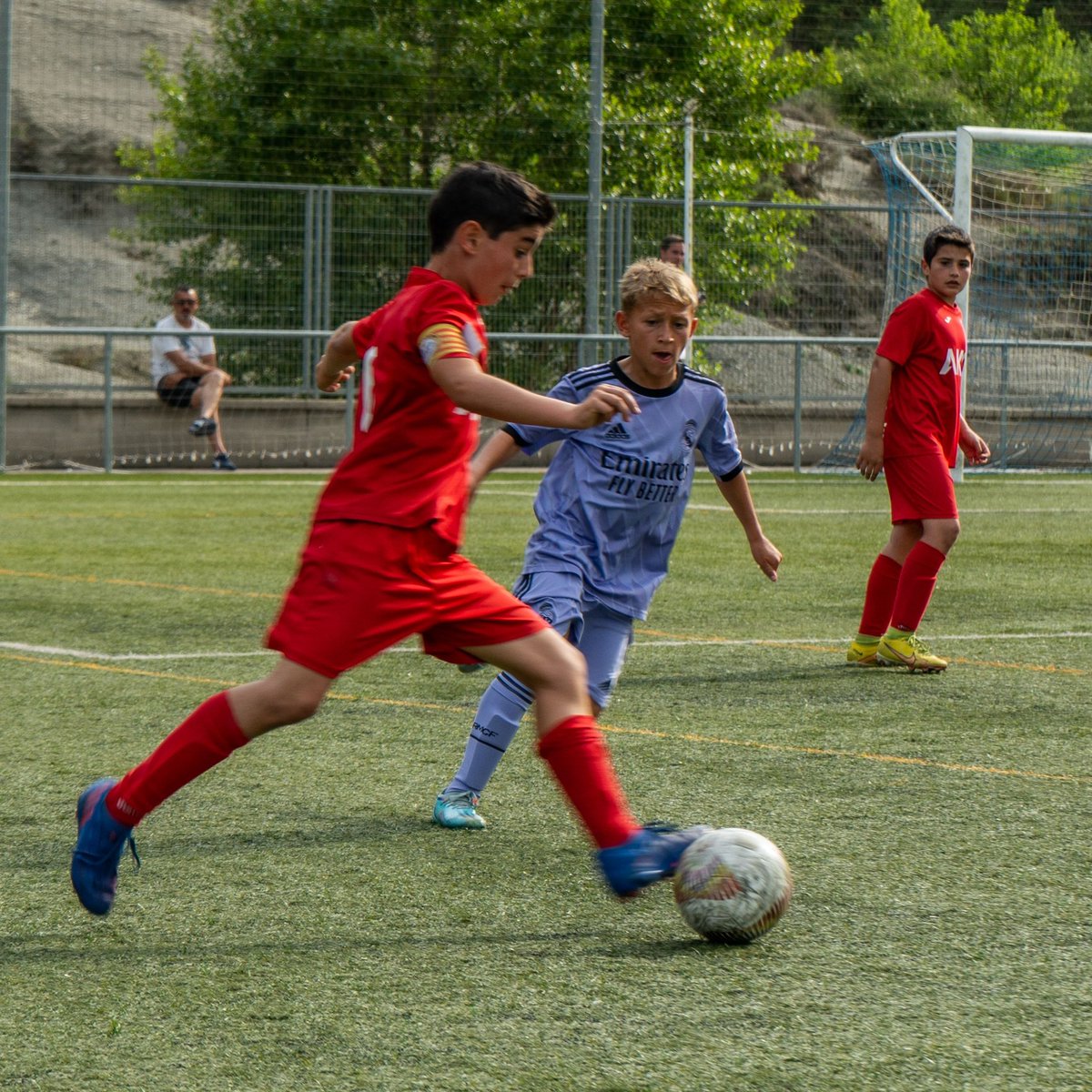 NAISEFC's tweet photo. 😍 Aquest passat cap de setmana vàrem participar al millor torneig per Alevins de primer any, el @TARfootball_
😱 Els petits es van enfrontar amb el @realmadrid i van gaudir d'una experiència única.
⚽️🔝 #NAISE | #valorsNAISE | #TAR23 https://t.co/W06Kv84ap5