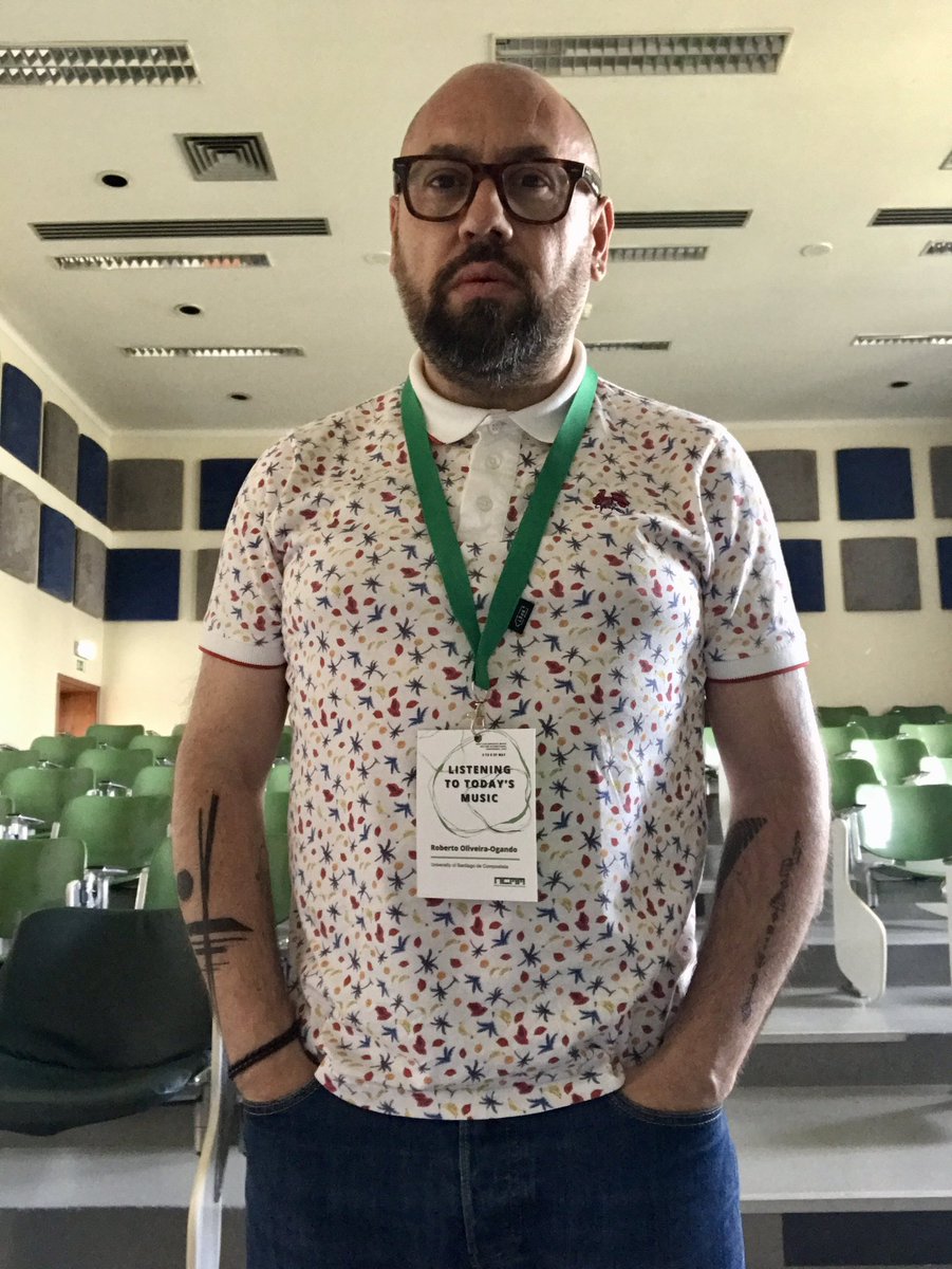 Esta semana (con pose de Felipe V) 🤣🤣 toca disfrutar no “Nova Contemporary Music Meeting International Conference, 2023”. 
👇👇👇
fabricadesites.fcsh.unl.pt/ncmm/ncmm23-pr…
.
#robertoliveira #planetaoliveira #salcedadecaselas #cesem <a href="/gruporganistrum/">Grupo Organistrum</a> <a href="/UniversidadeUSC/">USC</a> <a href="/facultadeXH/">Facultade de Xeografía e Historia</a>