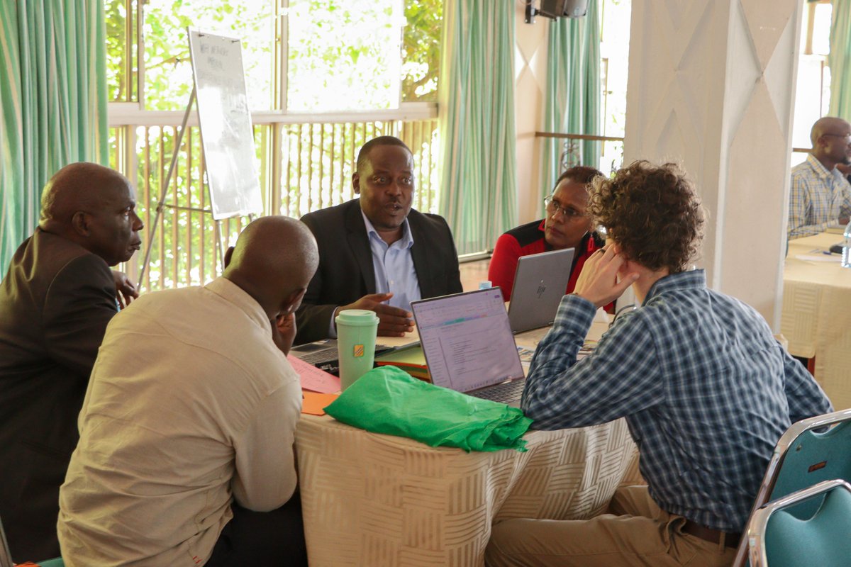 JGI_ug's tweet photo. The @MTWAUganda is partnering with @JaneGoodallInst and @WCSUganda to develop a new National Chimpanzee Conservation Strategy. This strategy aims to address current conservation challenges through stakeholder engagement and key transformative actions and programs. #savethechimp https://t.co/qdiT0W7pE6