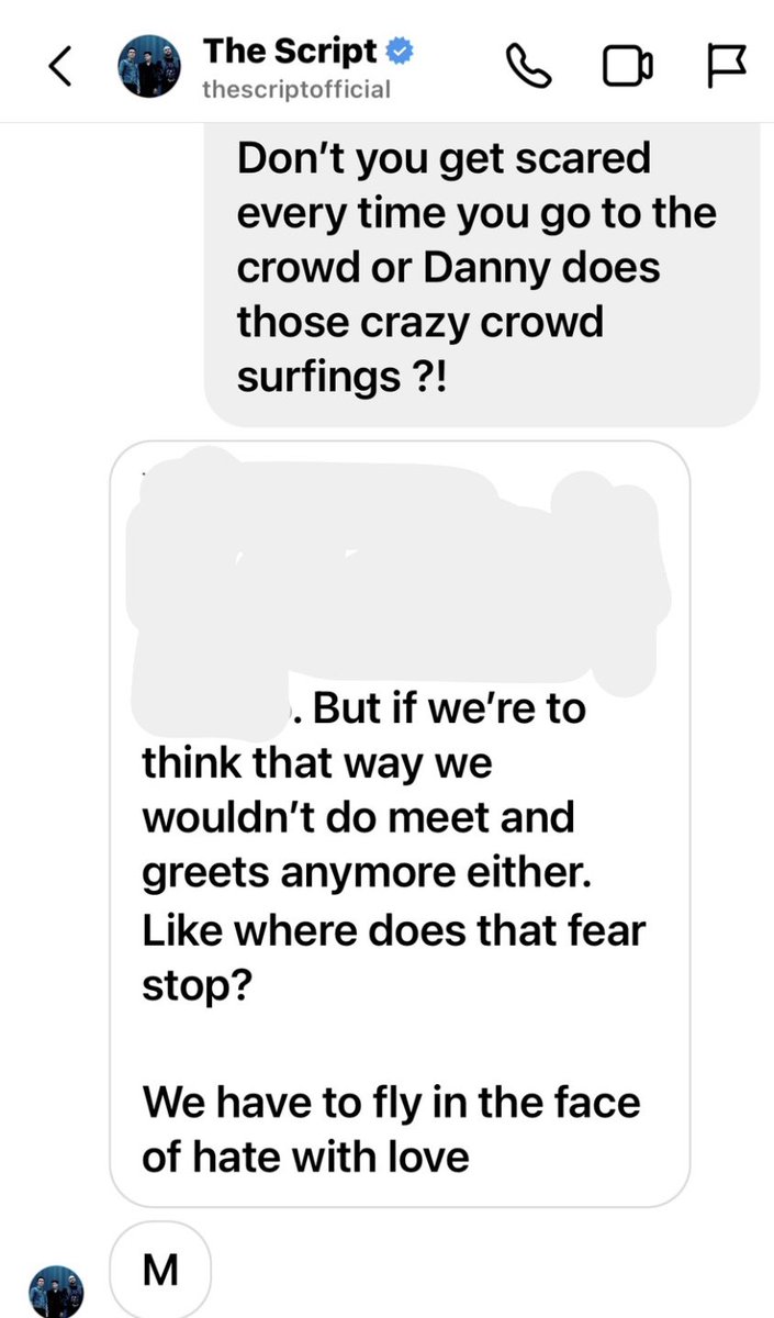 isa_abrantes's tweet image. FLY IN THE FACE OF HATE WITH LOVE 🕊️
A while ago Mark was telling me about a security breech in one of their gigs, where a man and woman with a taser and a knife broke through security to get backstage.
Who knows what might have happened if securities didn’t get them.
So I…
