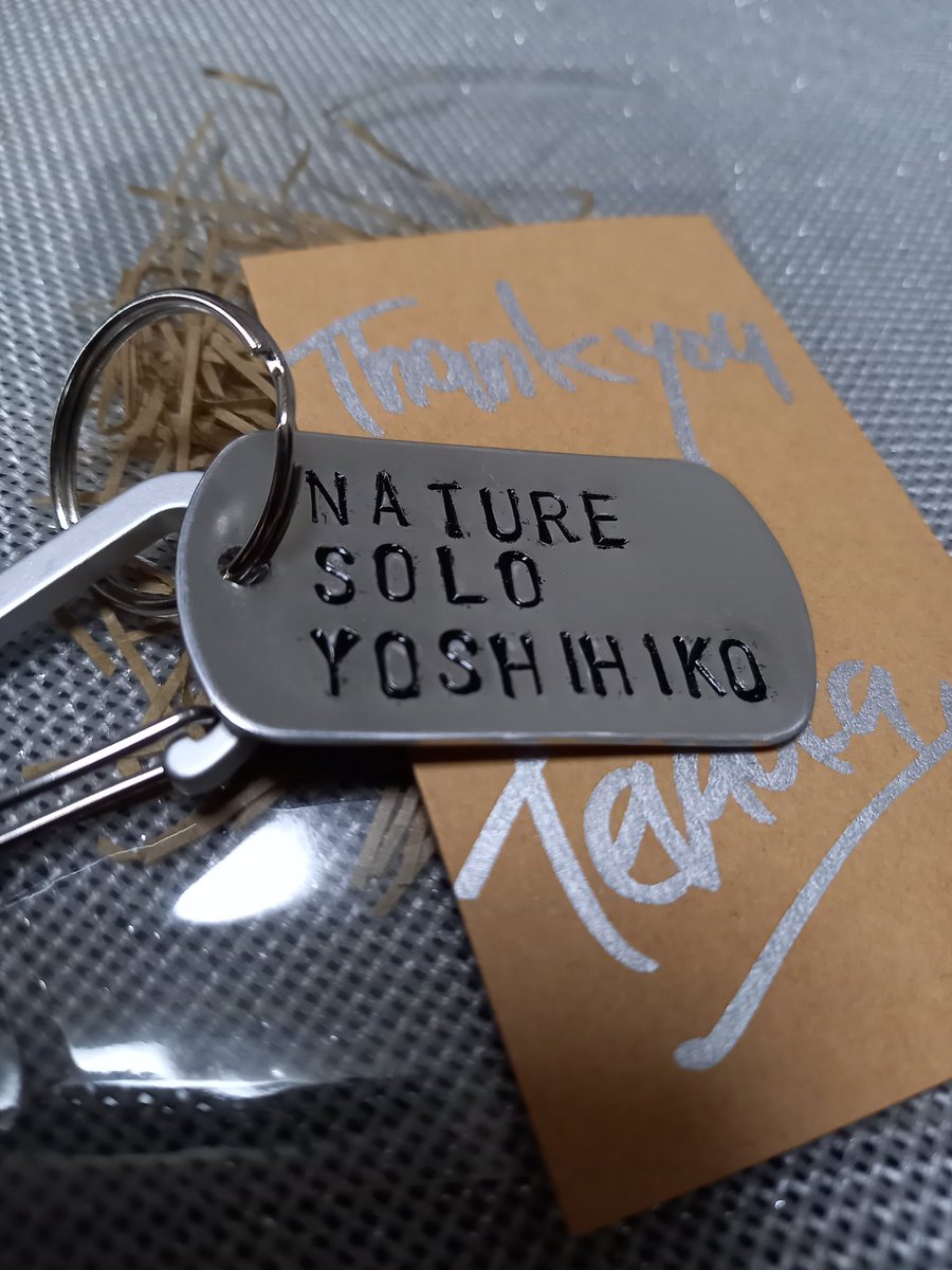 sueoka2000's tweet photo. NATURE SOLOのドッグタグ！この方が作ったものをぜひ購入したいと思って作成をお願いしました、ライフジャケットに装着して自分でゆっくり錆を積み重ねていきたいと思います。寺岡さんありがとうございました！
#NATURESOLO https://t.co/cXQhPBmfc3
