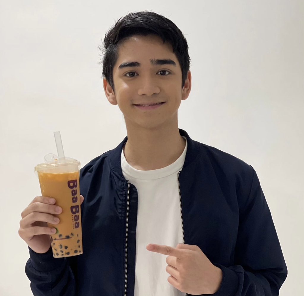 Chayen! Authentic Thai Milktea from #BaaBaaThaiTea 💜💜💜 Loveyah both <a href="/kobierbrown/">kobie brown</a> <a href="/zjanjaranilla/">Zaijian Jaranilla</a> Thankshie! fave nila pareho ang drink na yarn!