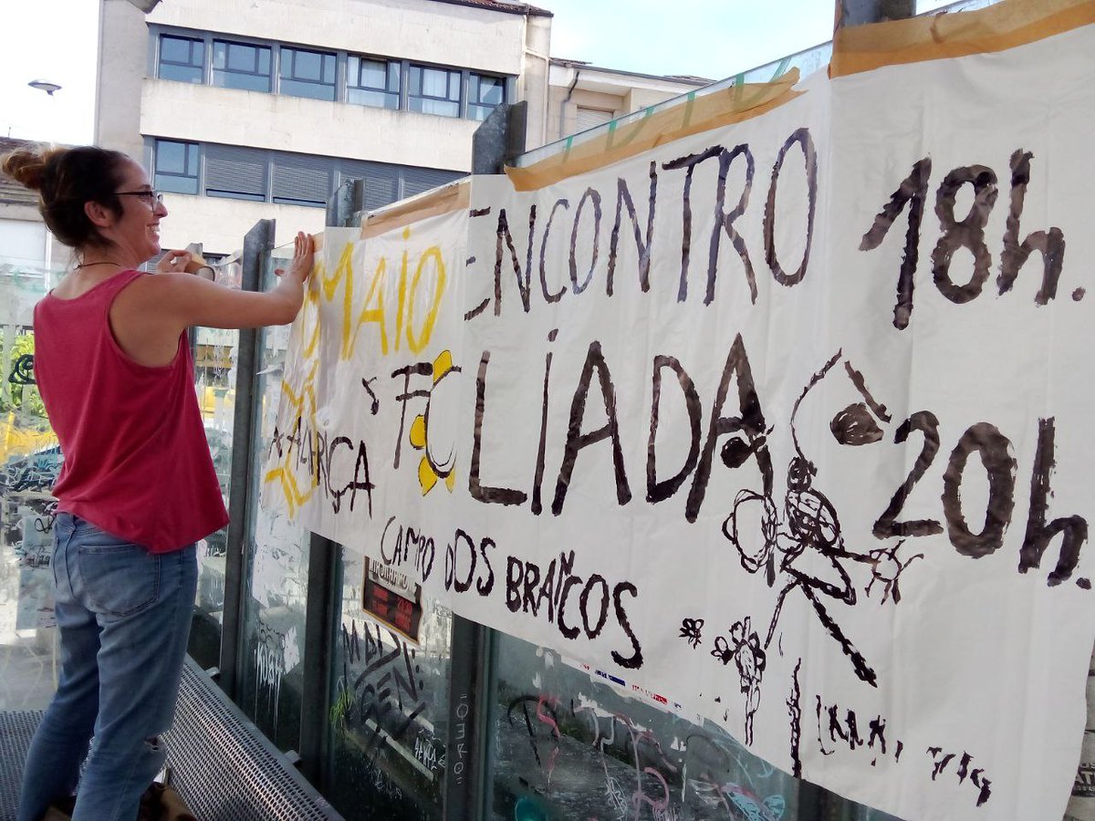 csalvariza's tweet photo. Onte nova xornada de traballo desta volta de axitación pola vila anunciando o encontro de centros sociais e a foliada do 6 de maio. Non faltedes! https://t.co/I6wd1o7tns