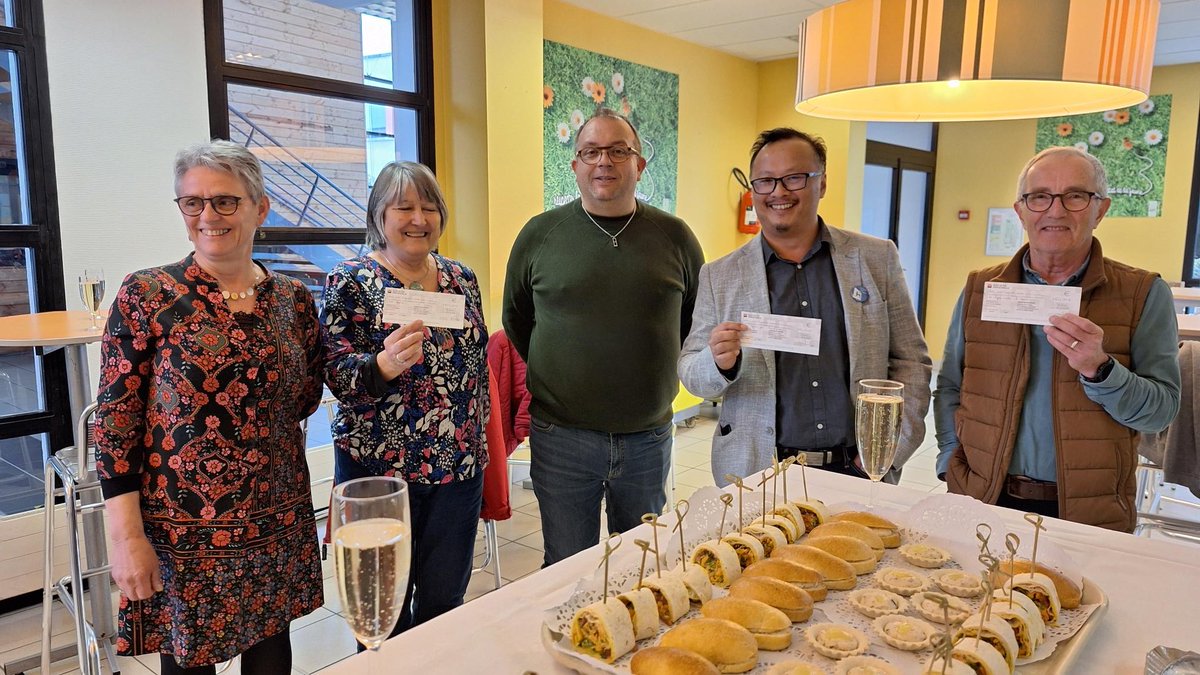 Merci au Comité de Quartier Saint-Eloi, au Golf de Poitiers Chalons, à l'Agence Tous Rires du Lycée Saint Jacques de Compostelle pour leurs évènements  ! Vos dons vont permettre de pérenniser les actions de l'association auprès des enfants hospitalisés et leur famille. 🙏🙏🙏