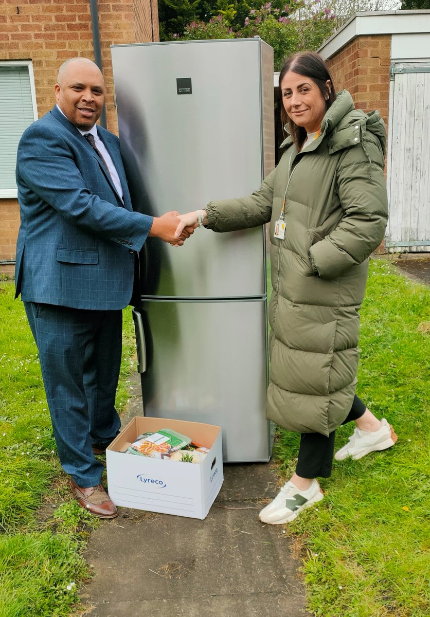 Lovell donated two fridge freezers and two £30 food parcels to two young people nominated by @Bhamchildtrust . Here pictured with one of the Personal Advisors. @Lovell_UK #charitydonation