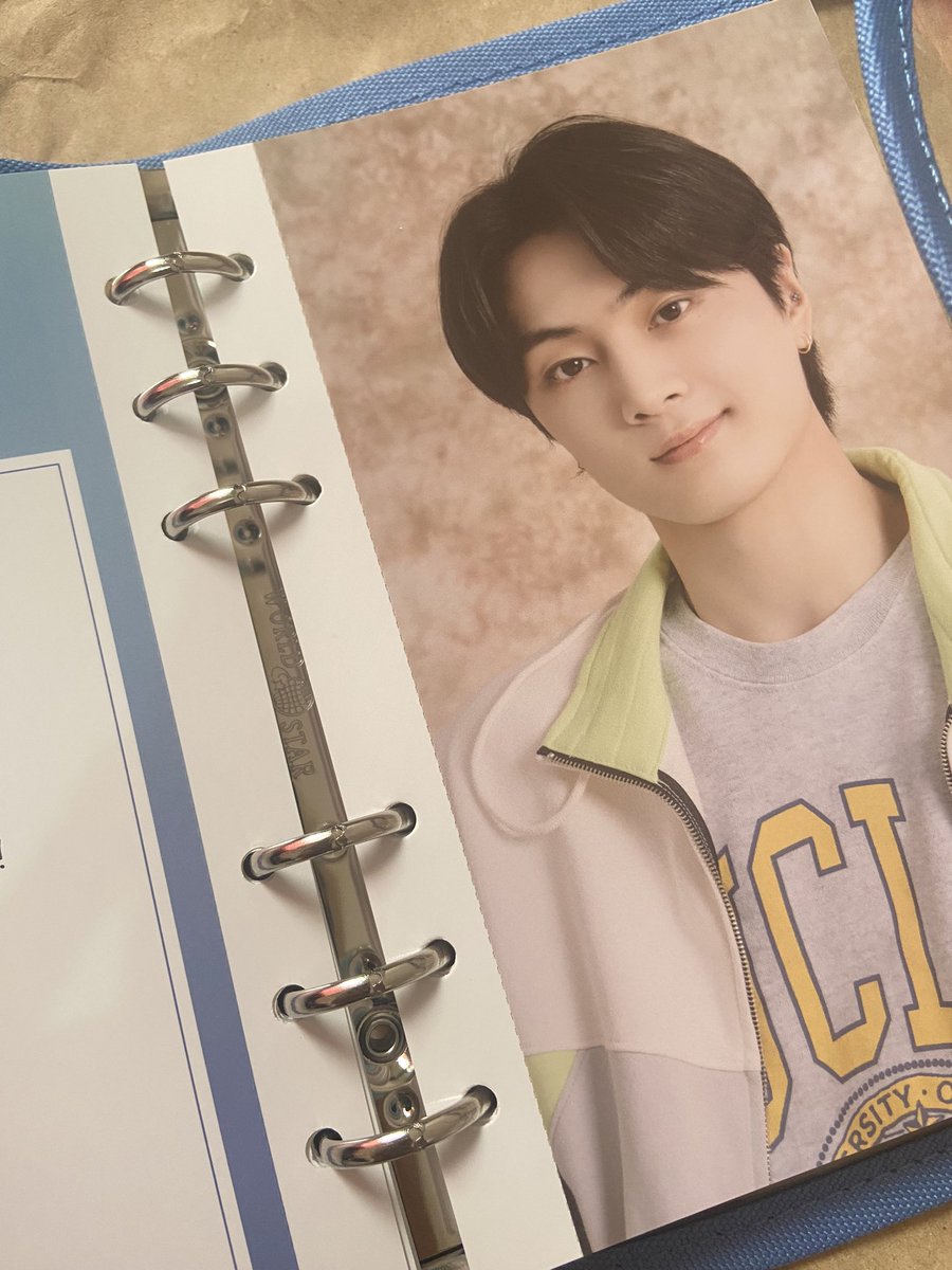 furwonie's tweet photo. wts lfb ph #ksellz

enhypen enniv binder only — ₱ 299

— with ot7 binder pages
— onhand, mint condi
— payo (nego if with dp)
— gcash, sco only

# enniversary 2023 binder merch https://t.co/Aqs2twG7SS