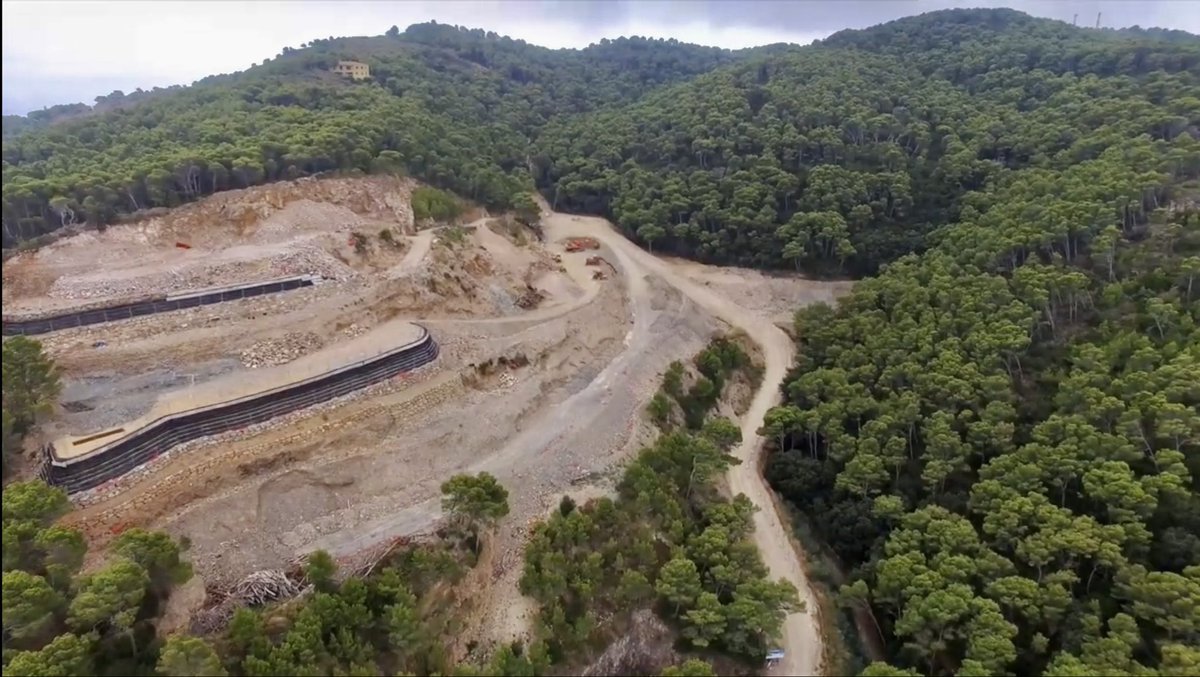 La terra és la mare de tots… no pertany a l’home, l’home pertany a la terra… cada verda i finíssima mata de pi, cada gra de sorra, cada turó, cada muntanya i fins i tot el brunzit de cada insecte és sagrat.. youtube.com/watch?v=kClbjI…