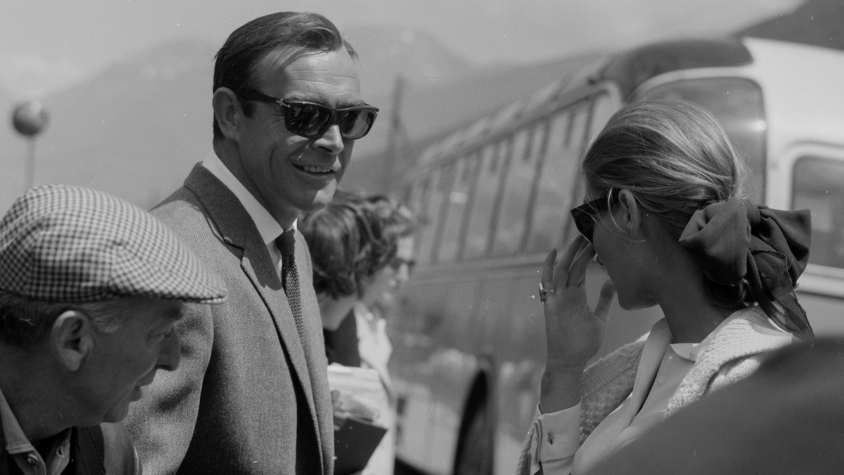 Behind the scenes of GOLDFINGER in black and white 📸