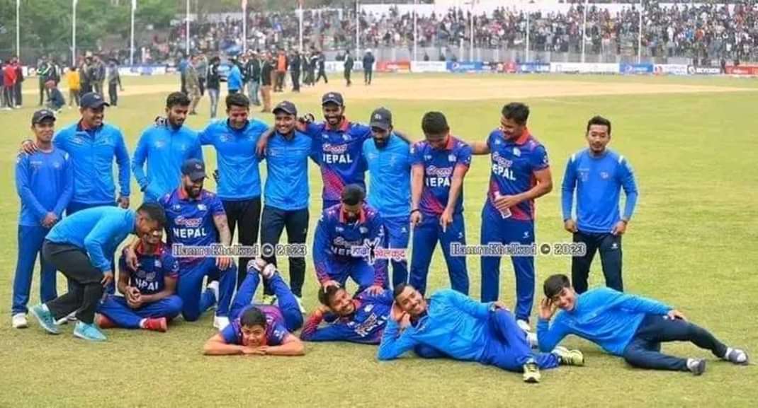 gromanate's tweet photo. Nepali Rhino's dashing UAE's Rohan Mustafa after a comfortable victory 😂 
#AsiaCup2023 #nepvsuae https://t.co/eVwtZLSQIt