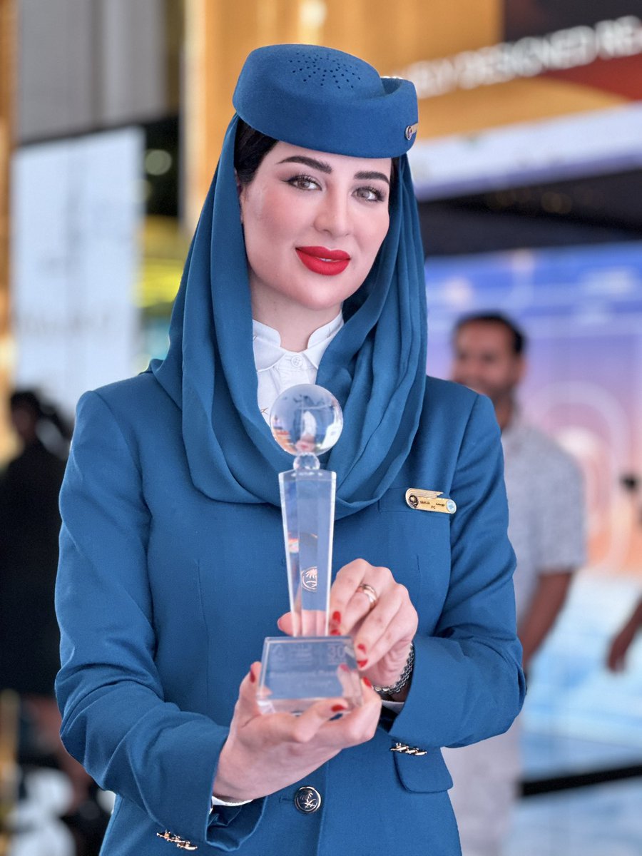 Saudi_Airlines's tweet photo. بكل فخر، وللمرة الثانية على التوالي 🤩

 حصلنا على جائزة أفضل جناح في معرض #سوق_السفر_العربي 2023 🏅 https://t.co/zYvIOtKeFI