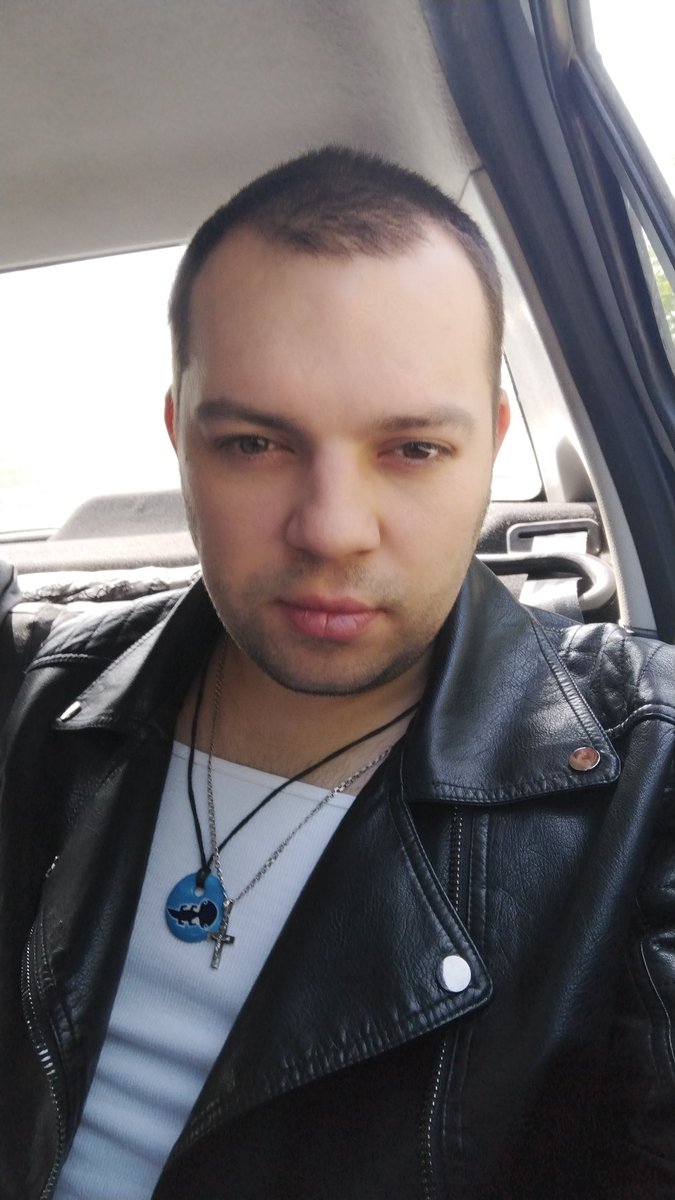 VfetishA's tweet image. #яїдудодому і мене чекає шашличок під коньячок)