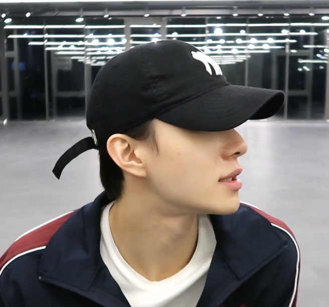 บาร์บี้จอง #SUGAR 🍬 tweet media