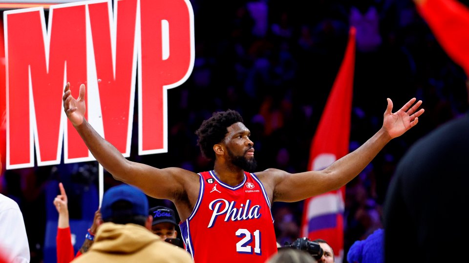 GeniusBet_OF's tweet image. And the 2022-23 Kia NBA Most Valuable Player is... 

Congrats, @JoelEmbiid! 🙌

#NBAAwards | #KiaMVP | @Kia  | #GeniusBet | #NBA