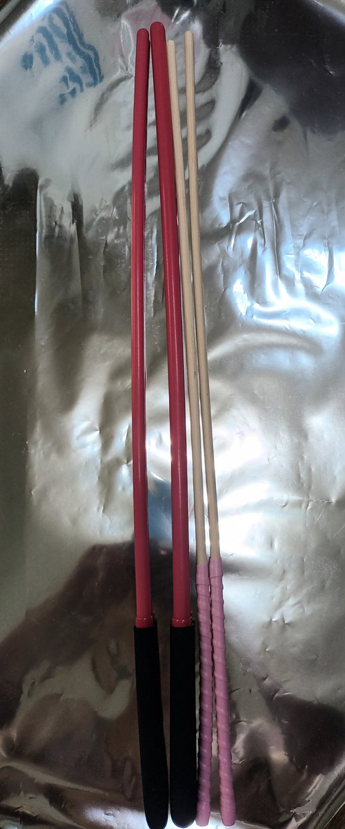 새로 구입한 케인들 색깔들이 참 영롱하구나 어서 사용해 보고 싶은데 스팽 당하고 싶은 팸섭이나 슬레이브나 스팽키 어디 없나