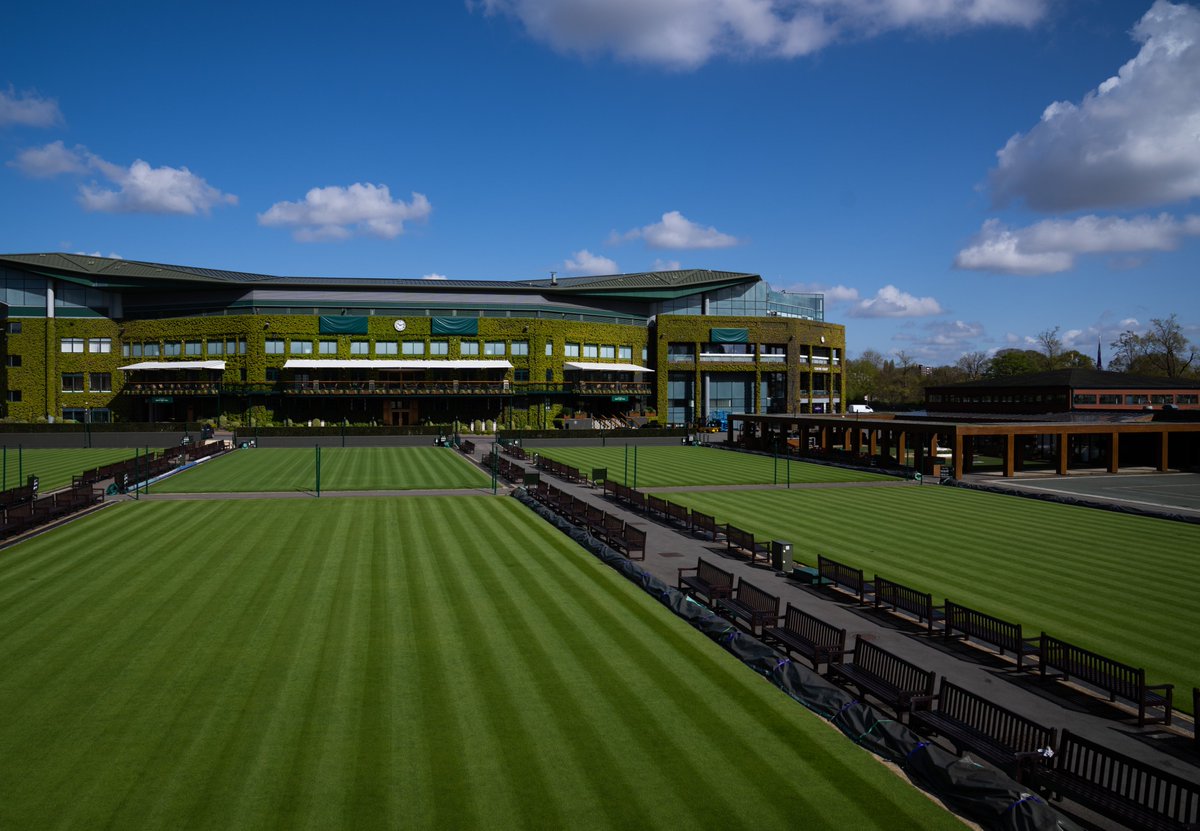 A spring in our step 🌿🍃🌷

#Wimbledon