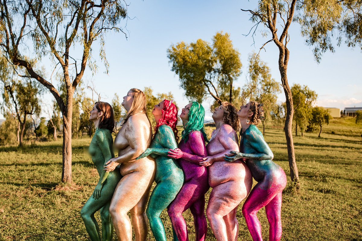 positivelyglitt's tweet photo. Bursting out of comfort zones!
#PositivelyGlittered photographed by @jillkerswill https://t.co/3EuvcusaqY