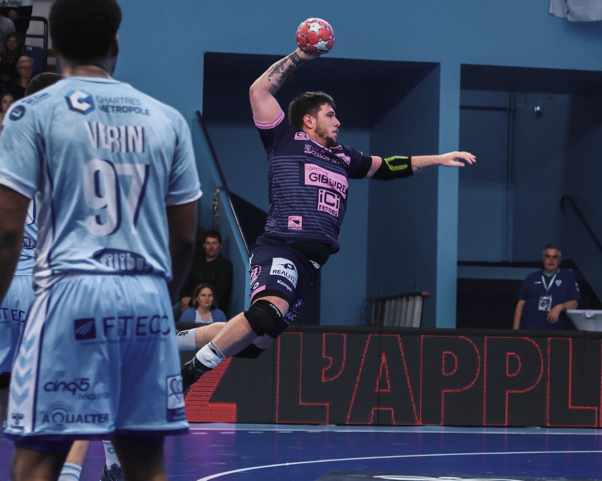 crmhb's tweet photo. 𝗟’𝗔𝗩𝗔𝗡𝗧 𝗠𝗔𝗧𝗖𝗛 🔎
Les Irréductibles affronteront le @mhbofficiel demain à 20h30, pour la 26ème journée de Liqui Moly Starligue 🏆
➡️ Présentation du match, des enjeux 👇🏼
📲 https://t.co/tBP85UTZcL
📸 Julie Basterre
#CESMON | #LesIrréductibles 🔵⚪️ https://t.co/HiuOJTpx3S