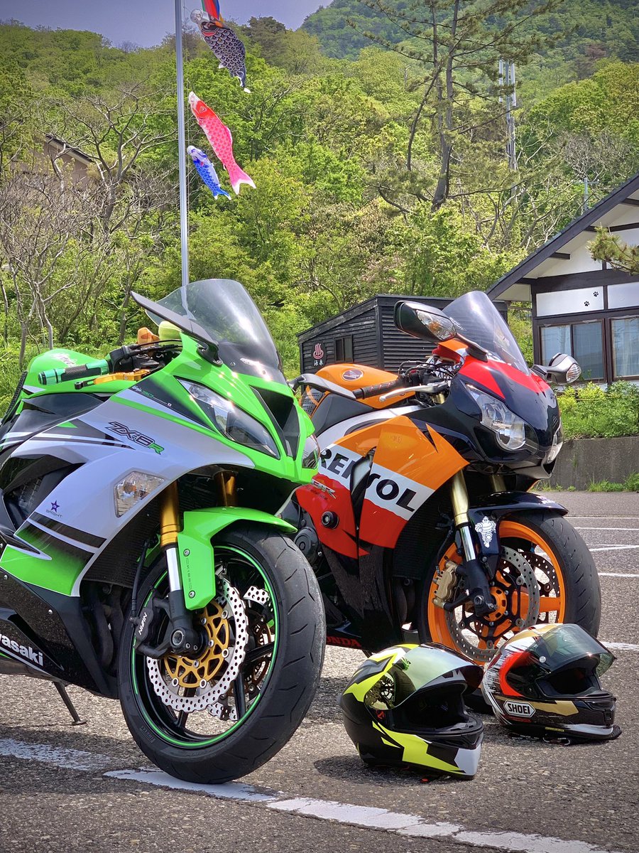 ozaaaki_zx6r's tweet photo. 2代目みひろさんと走ってきた！
リッターのSC-Projectはバケモンですわ@NS1mihiro 
  #バイクのある生活  #バイク日和 https://t.co/raxV5BeEwj