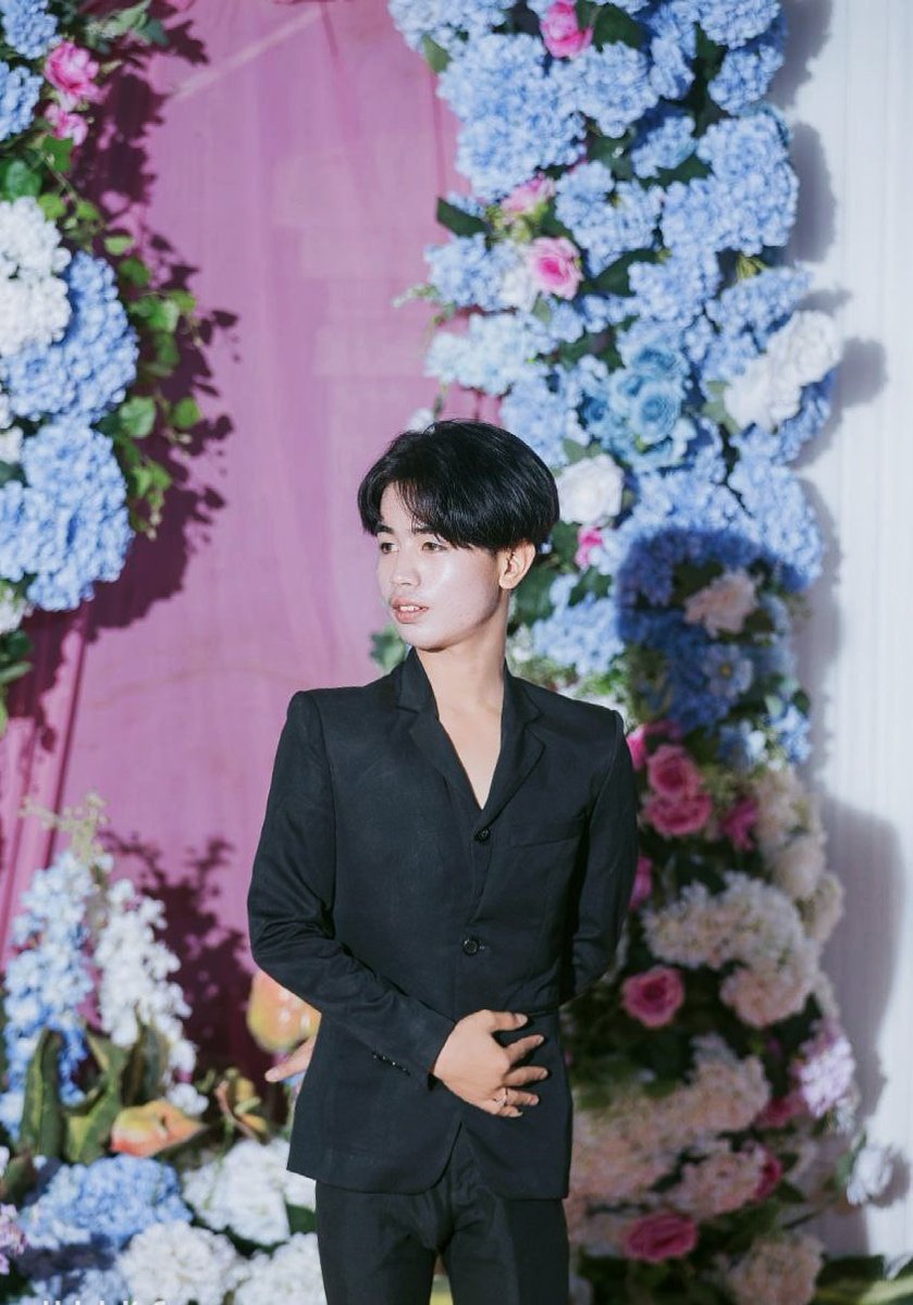 Rong hennessy tweet media