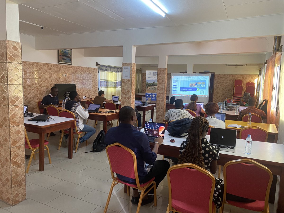 AfriqueOneREACH's tweet photo. Our coordination team is currently in #Taabo 🇨🇮 for a 2-days retreat to discuss and validate the implementation plan of the next 4 years.

#OneHealth #FromScienceToImpact https://t.co/fw144gXM6F