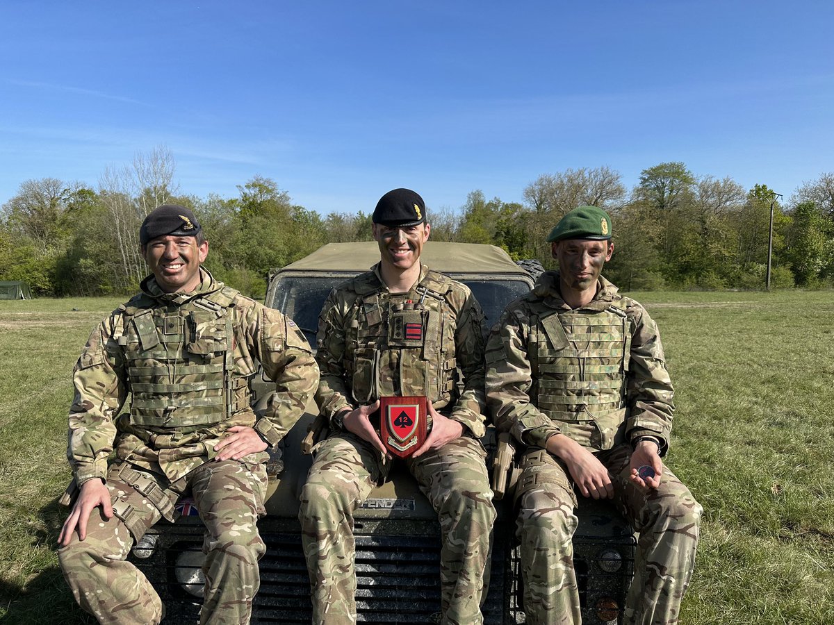 Capt J and Lt H from @BearSqn supported Ex ORION 23 and were presented with @12ArmdBCT awards for their incredible efforts during the three weeks. It was a real privilege for OC 33 to work with these two legends!! 💪