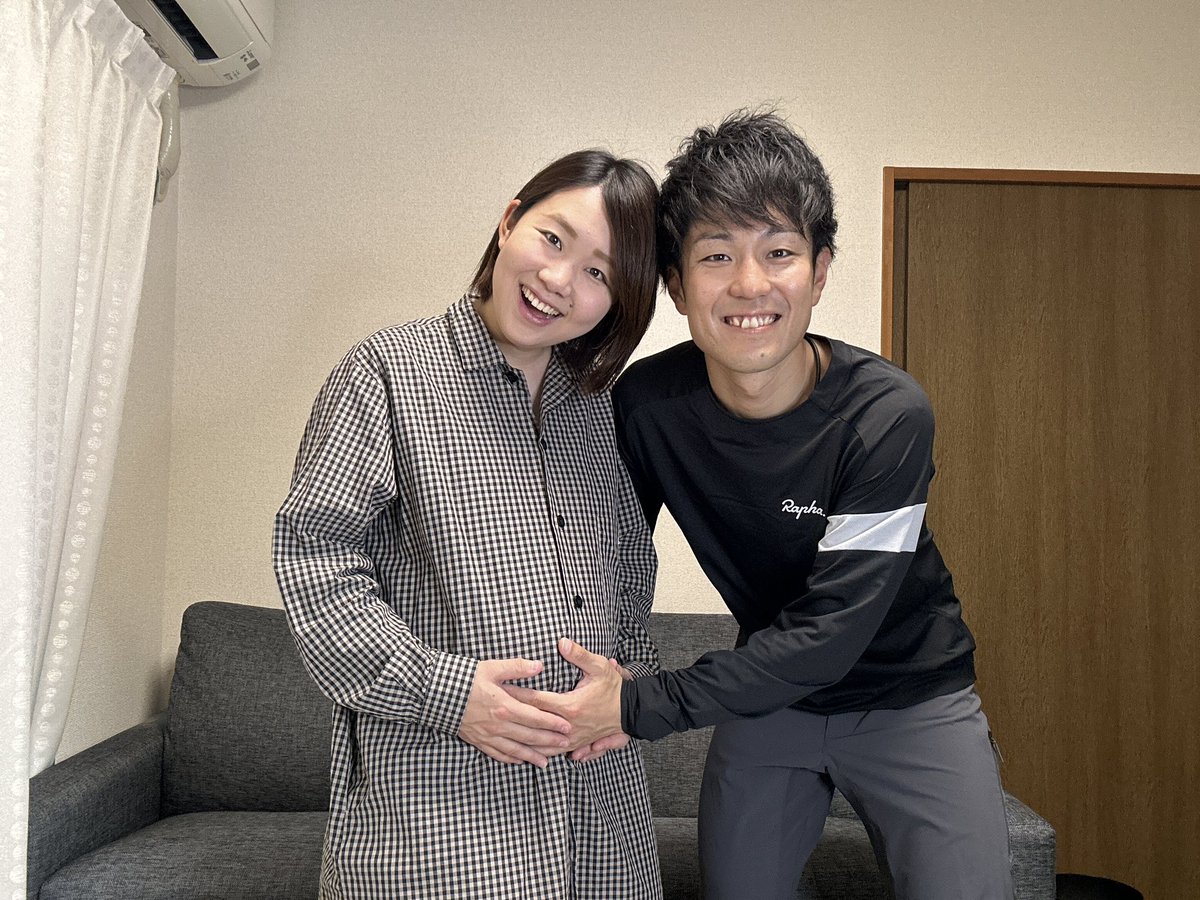 toms_cycle's tweet photo. ご報告です！子供ができました！
いつもたくさんの方に応援いただきありがとうございます！これからもよろしくお願いします！

【ご報告】2人の間に子どもができました！【ロードバイク夫婦】
https://t.co/ADieHrvhVr https://t.co/upzzE3NErQ
